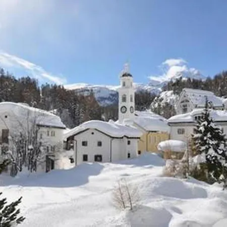 Apartamento Chesa Sunasain V7 By Interhome